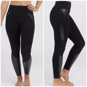 NWOT ASSETS by SPANX Women's Moto Leggings ZZ